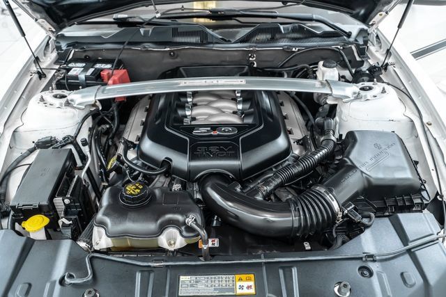 Used 2013 Ford Mustang GT Premium RWD image 31