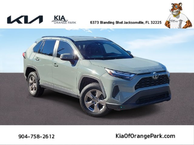 Used 2022 Toyota RAV4 XLE FWD image 1