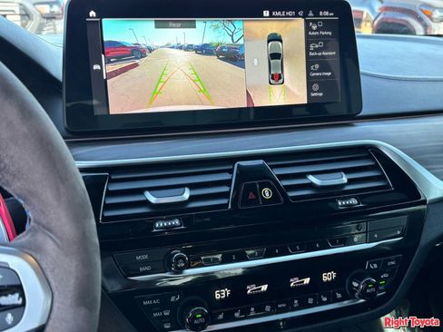 Used 2022 BMW M550i xDrive w/ Dynamic Handling Package AWD/4WD image 26