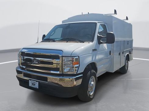 New 2026 Ford E-350 and Econoline 350 Super Duty w/ Power Equipment Group image 3