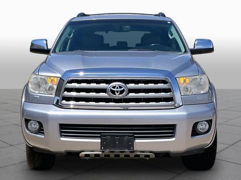 Used 2010 Toyota Sequoia Limited AWD/4WD image 3