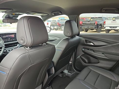 New 2026 Buick Envista Sport Touring w/ Convenience I Package FWD image 9