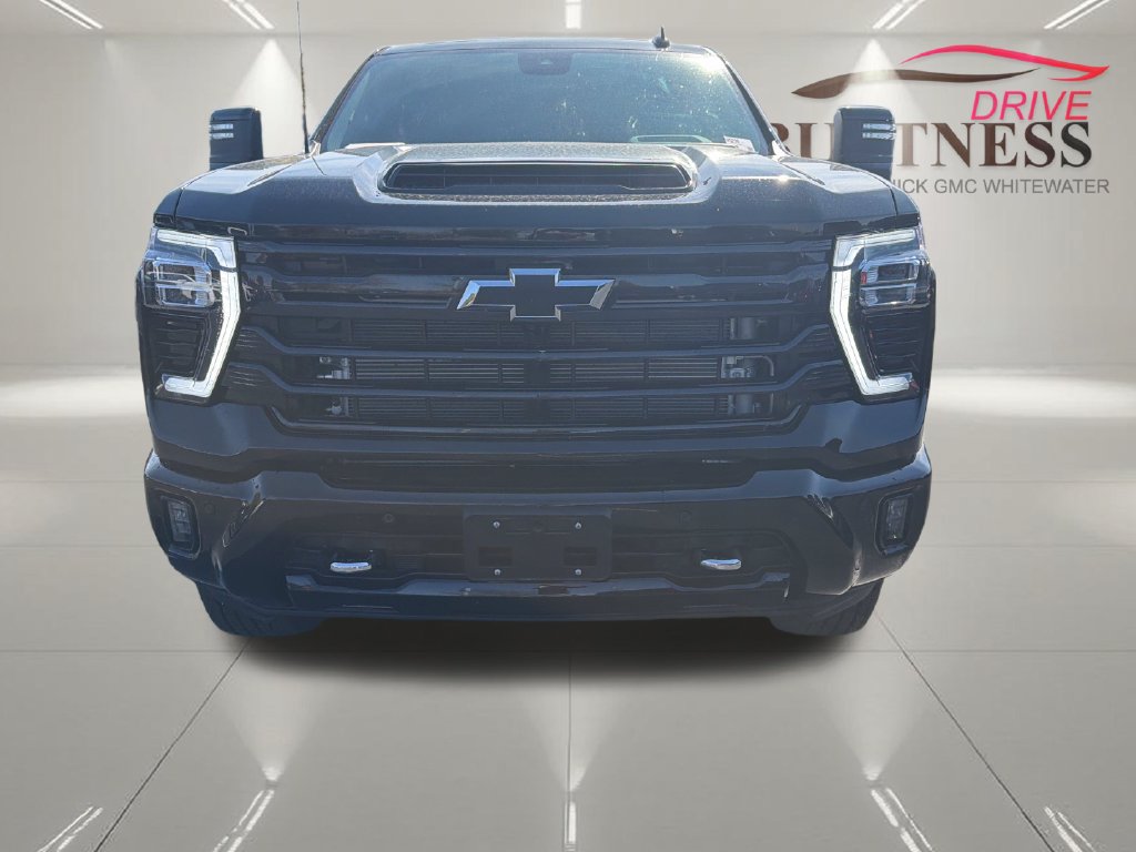 Used 2025 Chevrolet Silverado 2500 High Country w/ Midnight Edition AWD/4WD image 3