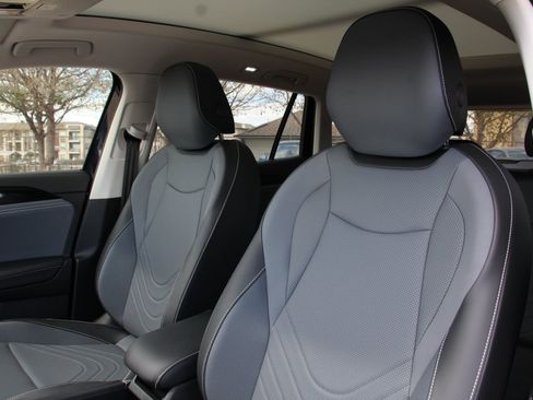 New 2026 Volkswagen Tiguan SE FWD image 11
