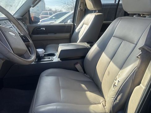 Used 2010 Ford Expedition EL XLT image 9