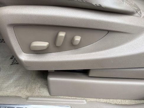 Used 2017 Chevrolet Tahoe LT w/ Luxury Package image 29