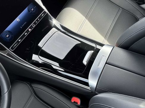 Used 2024 Mercedes-Benz GLC 300 image 21