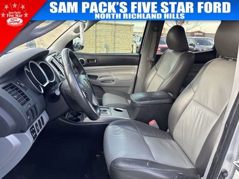 Used 2014 Toyota Tacoma PreRunner image 20