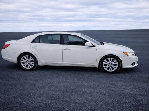 Used 2008 Toyota Avalon XLS image 3