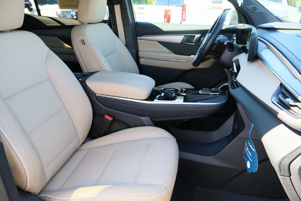 Certified 2026 Buick Enclave Preferred FWD image 31
