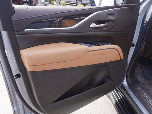 Certified 2023 Cadillac Escalade Premium Luxury w/ Performance Package image 15