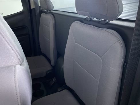 Certified 2022 Chevrolet Colorado W/T w/ WT Convenience Package image 11