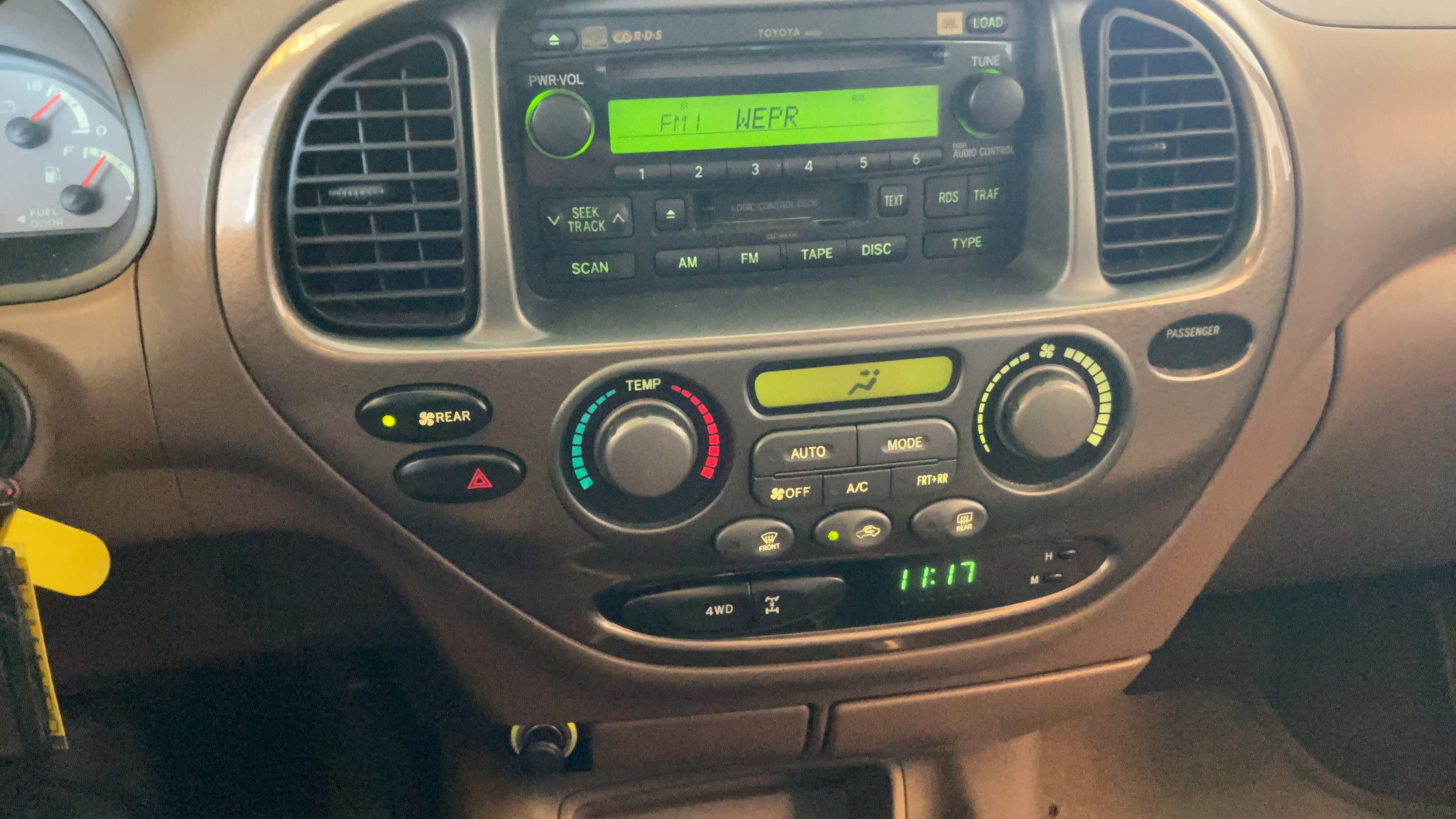 Used 2003 Toyota Sequoia Limited AWD/4WD image 15