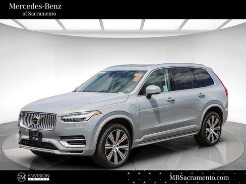 Used 2025 Volvo XC90 T8 Ultra w/ Protection Package Premier AWD/4WD image 1