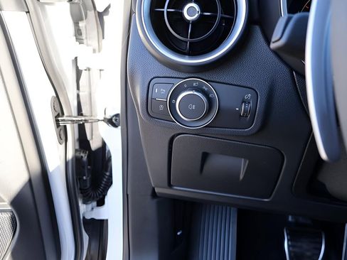 New 2025 Alfa Romeo Stelvio Sprint AWD/4WD image 36