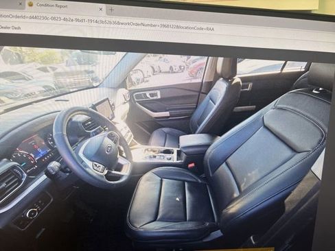 Used 2023 Ford Explorer XLT w/ Equipment Group 202A image 7