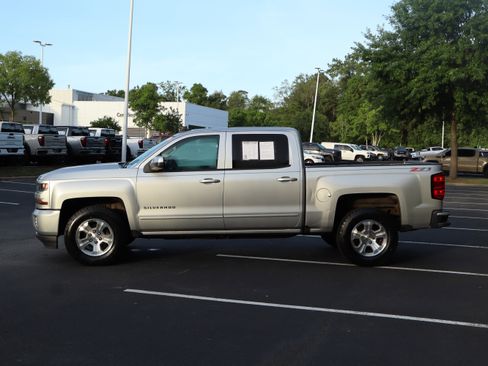 Used 2017 Chevrolet Silverado 1500 LT w/ All Star Edition AWD/4WD image 6