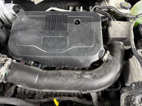 Used 2025 Chevrolet Blazer LT AWD/4WD image 13