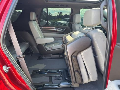 Used 2023 Chevrolet Tahoe Z71 w/ Luxury Package AWD/4WD image 20