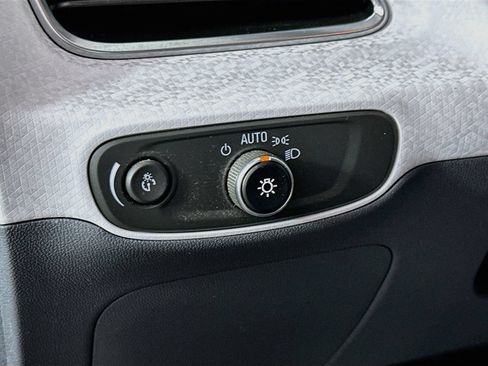 Used 2017 Chevrolet Bolt Premier w/ Driver Confidence II Package FWD image 10