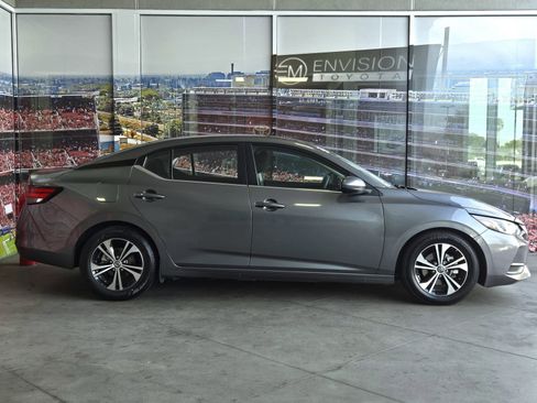 Used 2023 Nissan Sentra SV image 4