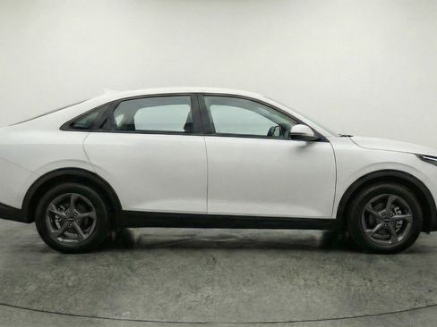 Used 2025 Kia K4 LXS FWD image 11