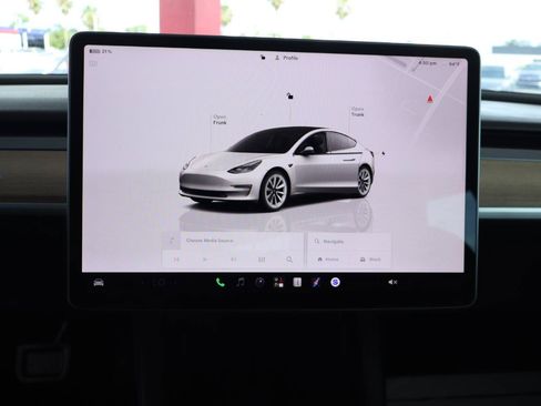 Used 2023 Tesla Model 3 Standard Range RWD image 15