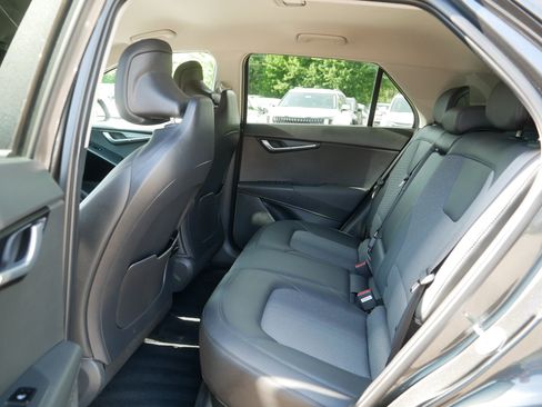Certified 2024 Kia Niro Wind w/ Wind Preserve Package FWD image 35