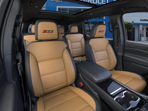 New 2027 Chevrolet Traverse Z71 w/ Driver Confidence Package AWD/4WD image 17