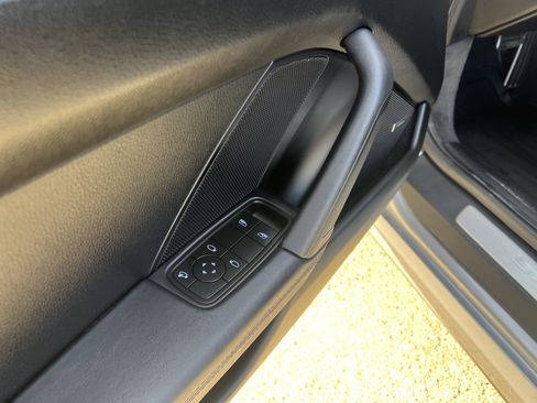 Used 2022 Porsche 911 Carrera image 14