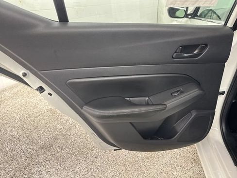 Used 2025 Nissan Altima 2.5 SV FWD image 19