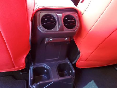 Used 2021 Jeep Gladiator Sport image 14