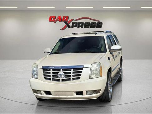 Used 2009 Cadillac Escalade AWD image 2