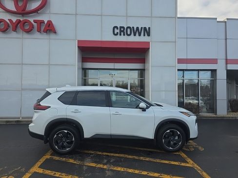 Certified 2026 Nissan Rogue SV w/ SV Premium Package image 2