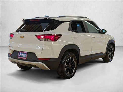 Used 2021 Chevrolet TrailBlazer LT w/ Sun and Liftgate Package FWD image 5