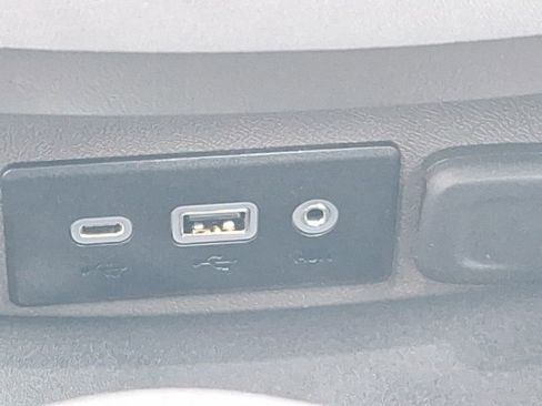 Used 2023 Chevrolet Malibu LT w/ Driver Confidence Package image 32