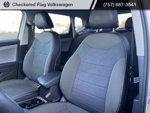 Used 2022 Volkswagen Taos SE image 21