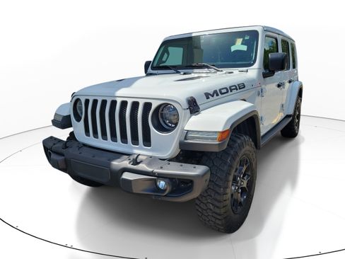 Used 2019 Jeep Wrangler Unlimited Sahara w/ Quick Order Package 24M Moab AWD/4WD image 3