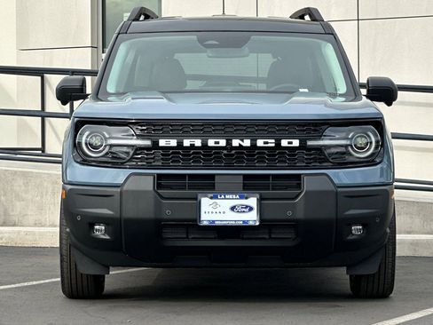 New 2025 Ford Bronco Sport Outer Banks w/ Outer Banks Tech Package+ AWD/4WD image 8