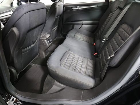 Used 2016 Ford Fusion SE FWD image 17