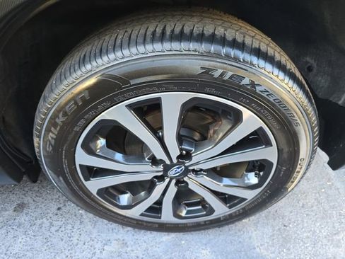 Used 2021 Subaru Forester Limited image 8