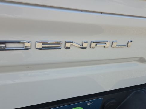 Used 2020 GMC Sierra 1500 Denali w/ Denali Ultimate Package AWD/4WD image 33