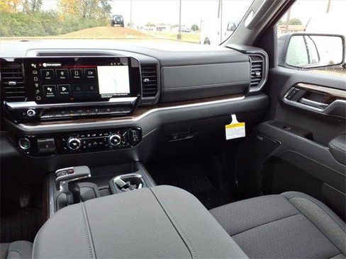 New 2026 GMC Sierra 1500 Elevation image 6