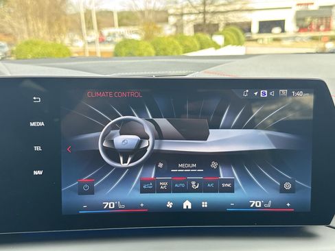 Certified 2025 BMW M235i xDrive w/ Premium Package image 27