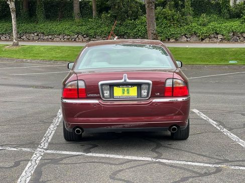 Used 2004 Lincoln LS RWD image 4