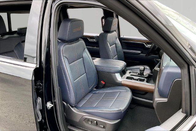Used 2024 Chevrolet Silverado 1500 High Country AWD/4WD image 20