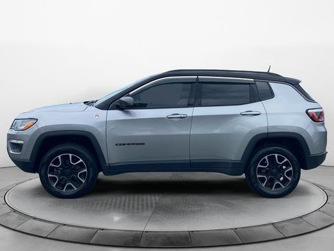 Used 2020 Jeep Compass Trailhawk AWD/4WD image 2