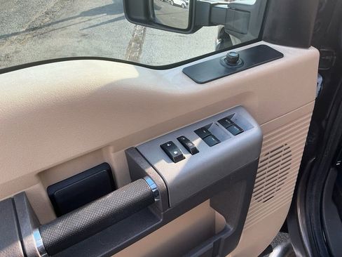 Used 2016 Ford F250 XLT w/ XLT Value Package image 16