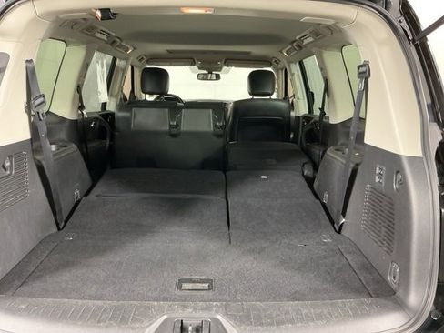 Used 2019 Nissan Armada SL image 32