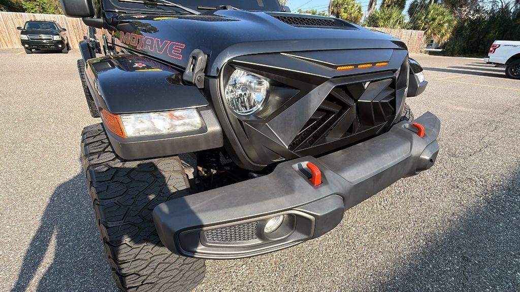 Used 2022 Jeep Gladiator Mojave w/ Trailer Tow Package AWD/4WD image 9